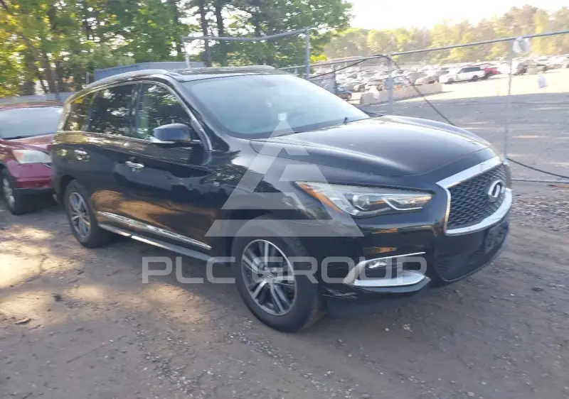2016 Infinity QX60 photo