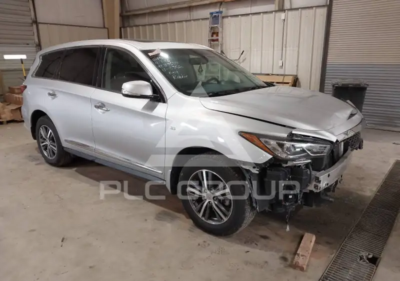2016 Infinity QX60 photo