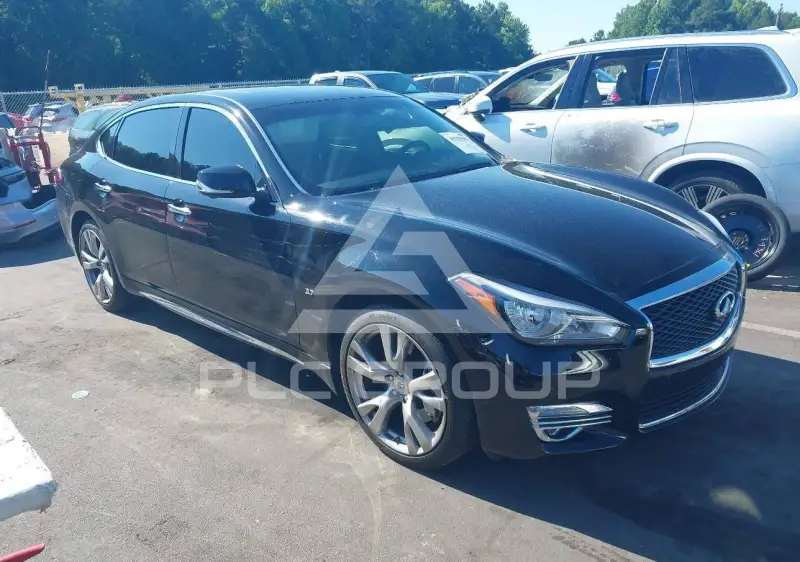 2016 Infinity Q70 фото