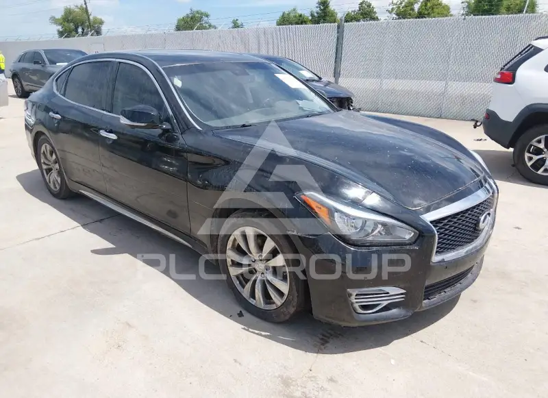 2016 Infinity Q70 фото