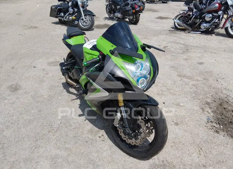 2016 Suzuki GSX-R750 photo