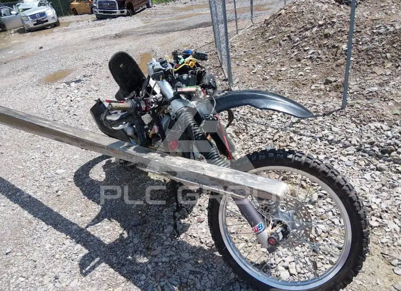 2016 Suzuki DR-Z400 photo