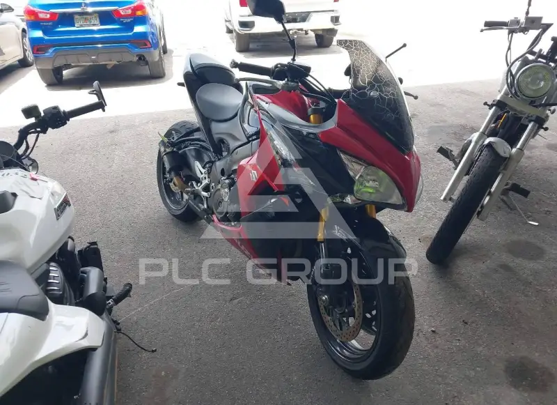 2016 Suzuki GSX-S фото