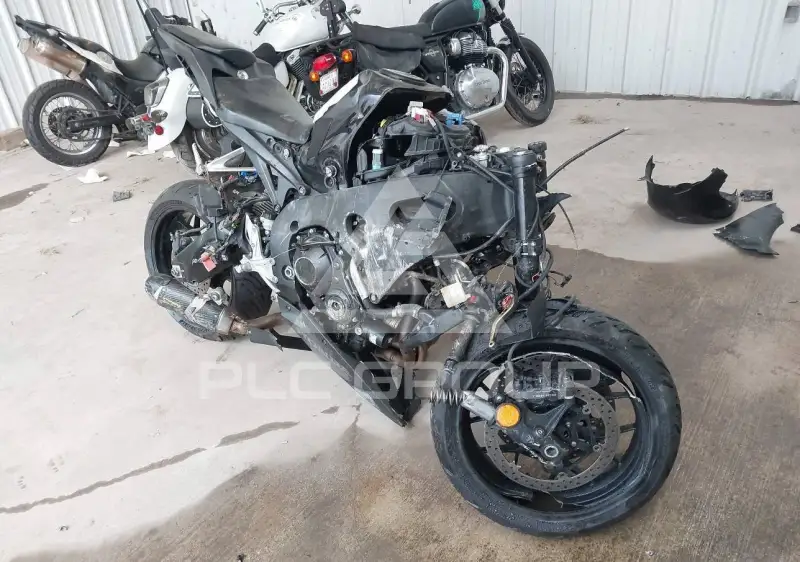 2016 Honda CBR1000 photo