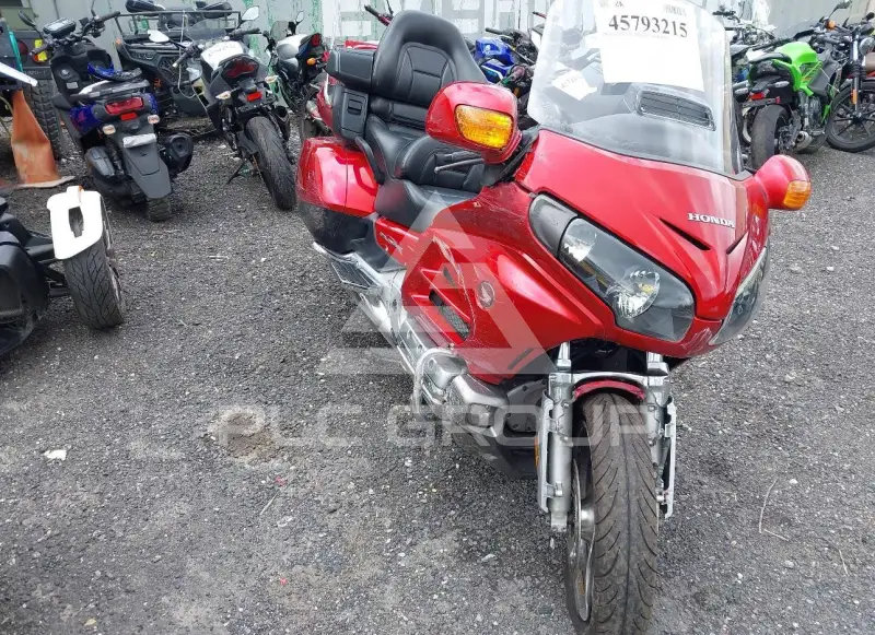 2016 Honda GL1800 фото