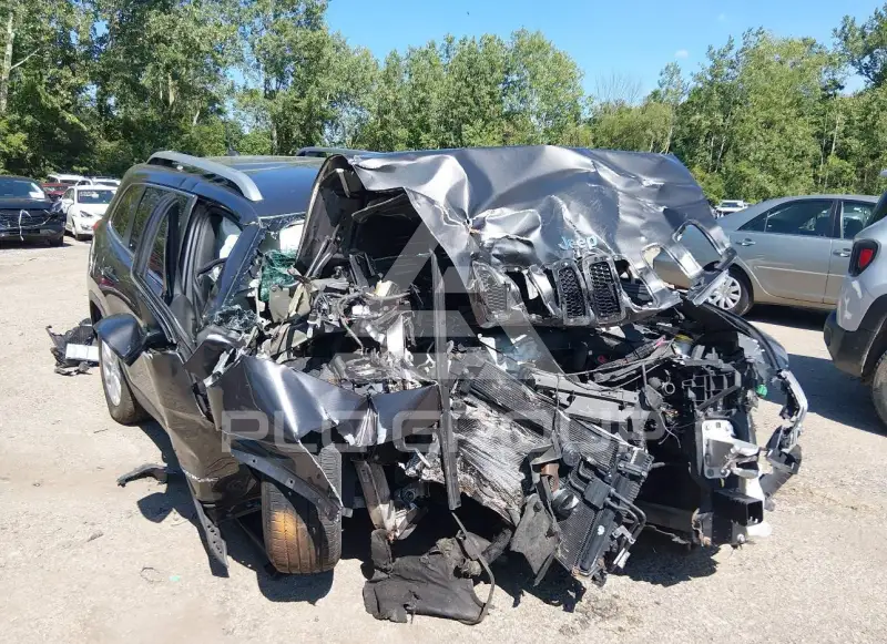 2016 Jeep CHEROKEE фото