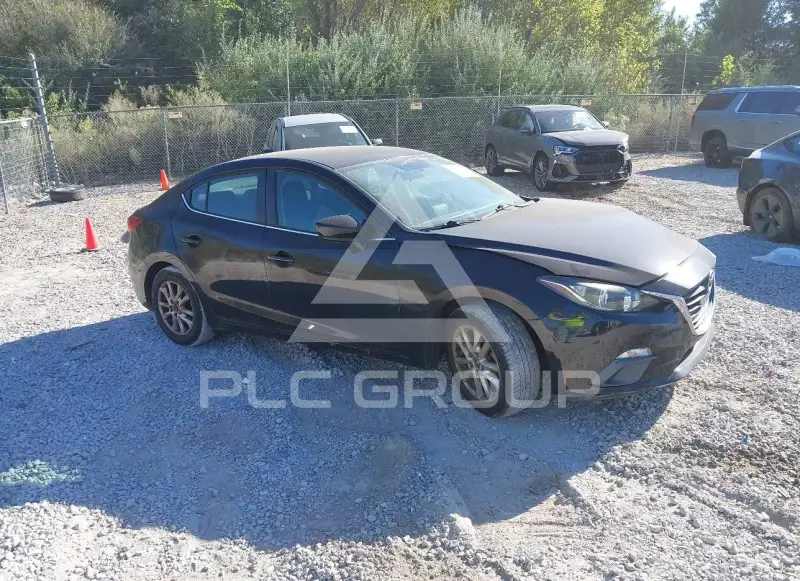 2016 Mazda 3 photo
