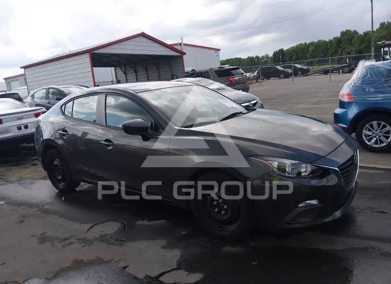 2016 Mazda 3 photo