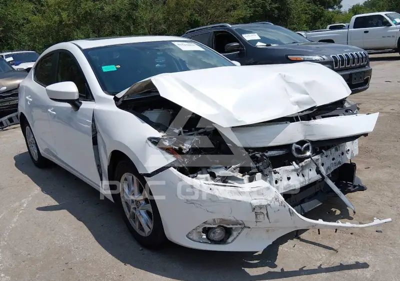 2016 Mazda 3 фото