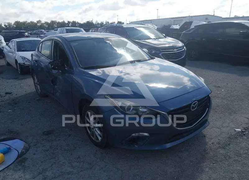 2016 Mazda 3 photo