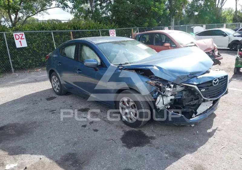 2016 Mazda 3 photo