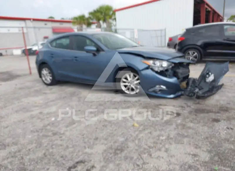 2016 Mazda 3 photo