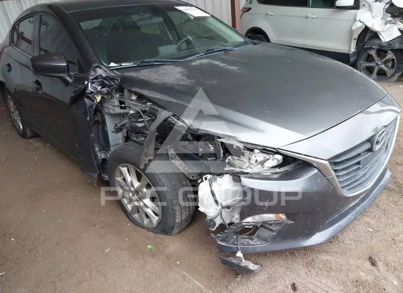2016 Mazda 3 фото