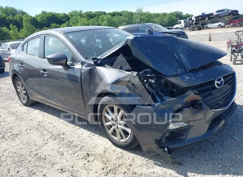 2016 Mazda 3 photo
