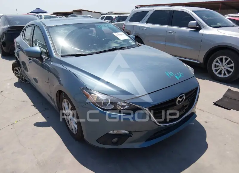 2016 Mazda 3 фото