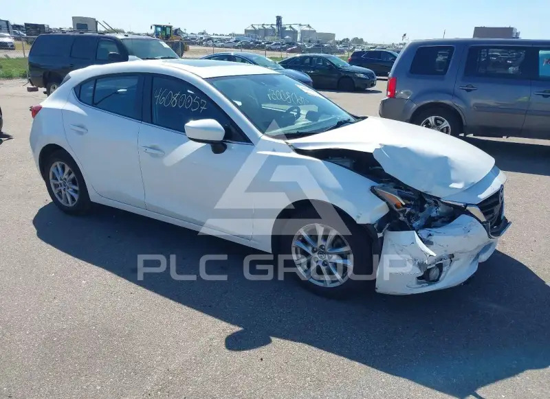 2016 Mazda 3 photo