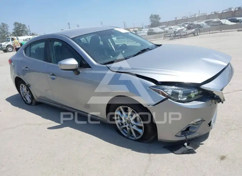 2016 Mazda 3 photo