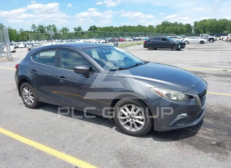 2016 Mazda 3 photo