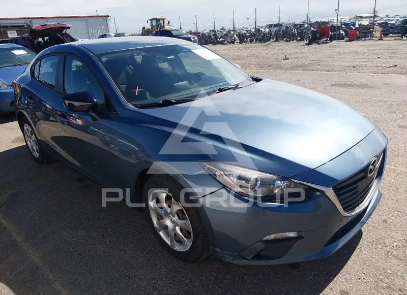 2016 Mazda 3 photo