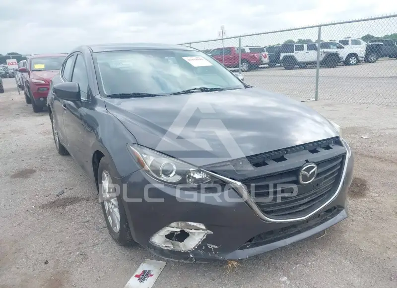2016 Mazda 3 photo