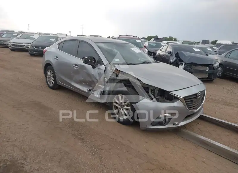 2016 Mazda 3 photo