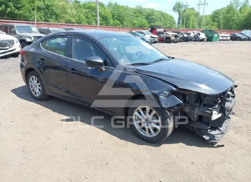 2016 Mazda 3 photo