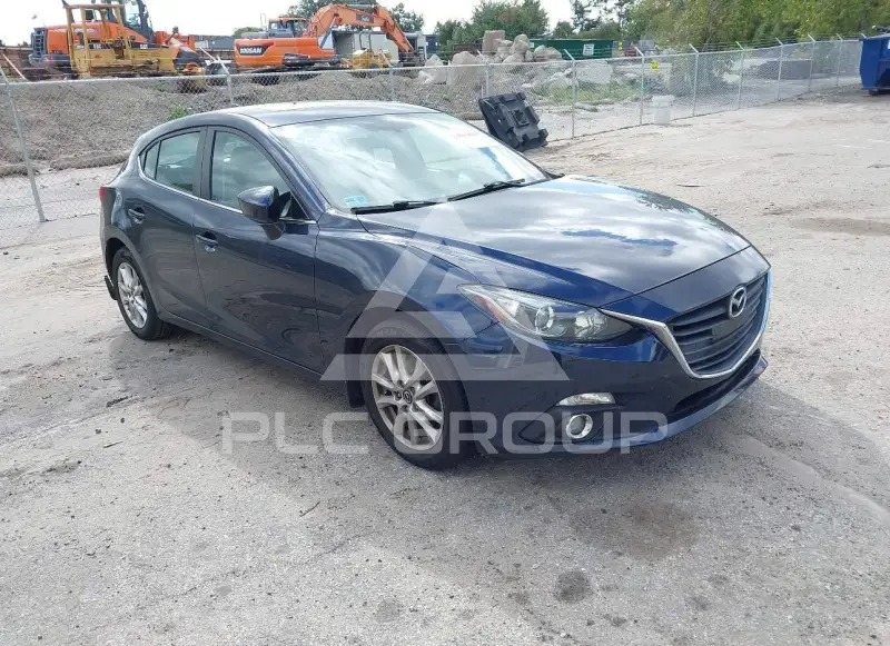 2016 Mazda 3 photo