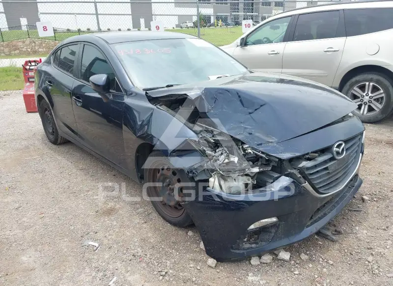2016 Mazda 3 photo