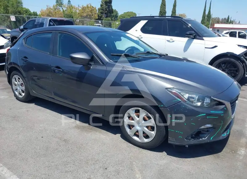 2016 Mazda 3 photo