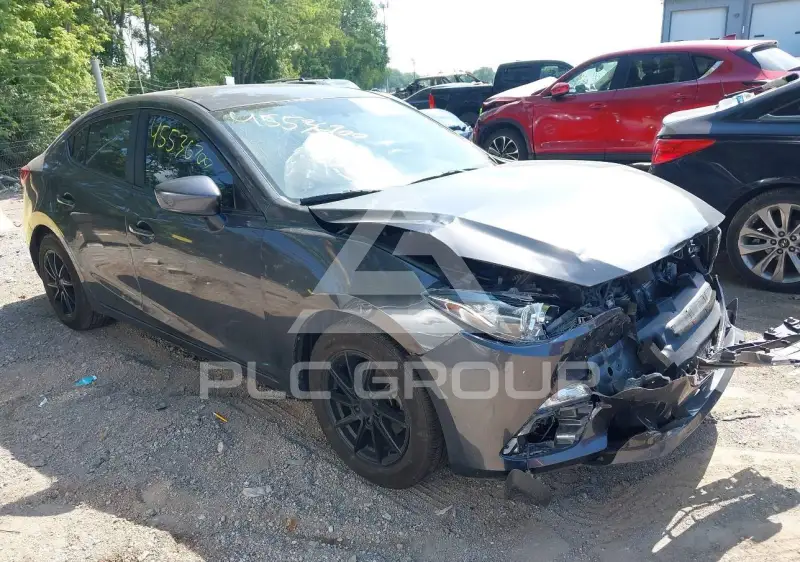2016 Mazda 3 фото