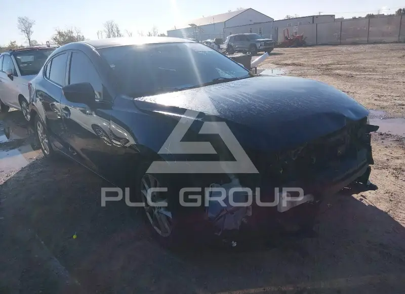 2016 Mazda 3 photo