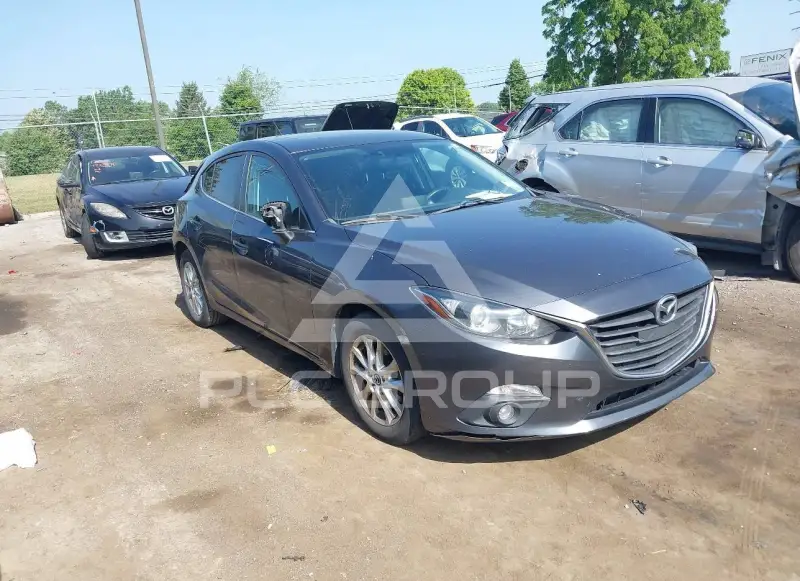 2016 Mazda 3 photo