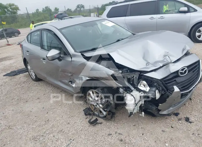 2016 Mazda 3 фото