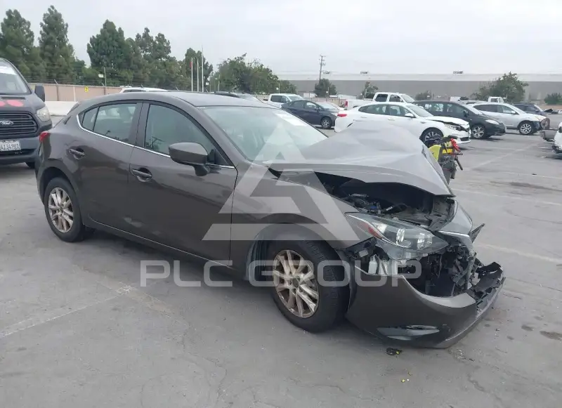 2016 Mazda 3 фото