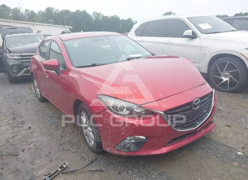 2016 Mazda 3 photo