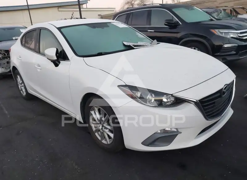 2016 Mazda 3 photo