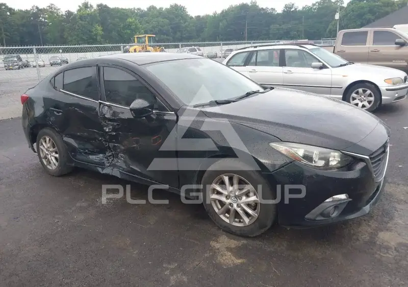 2016 Mazda 3 photo