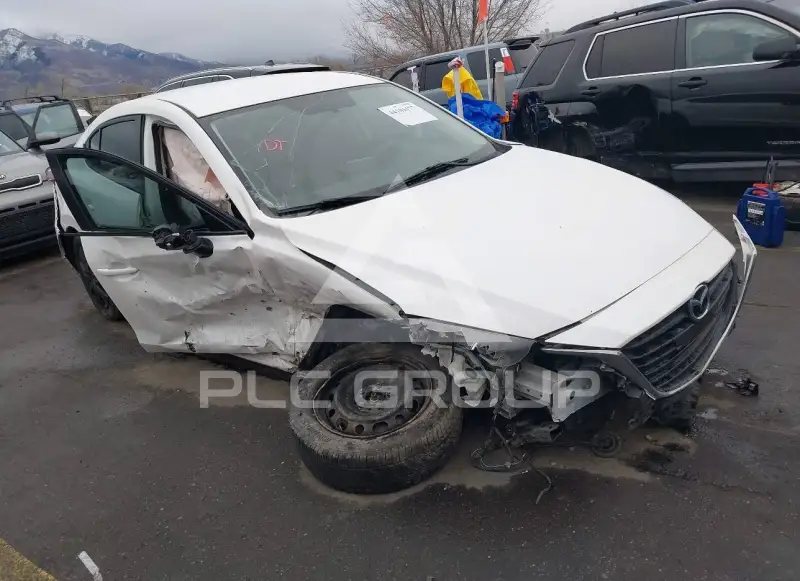 2016 Mazda 3 фото