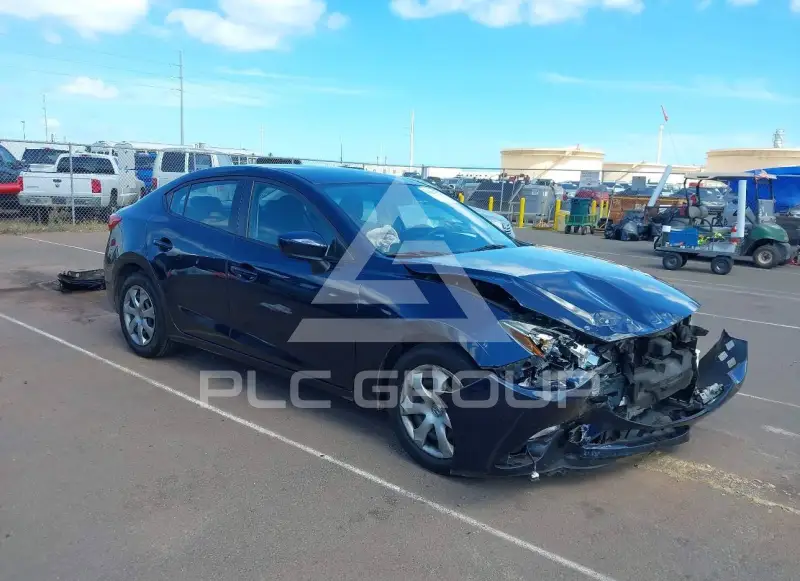 2016 Mazda 3 photo