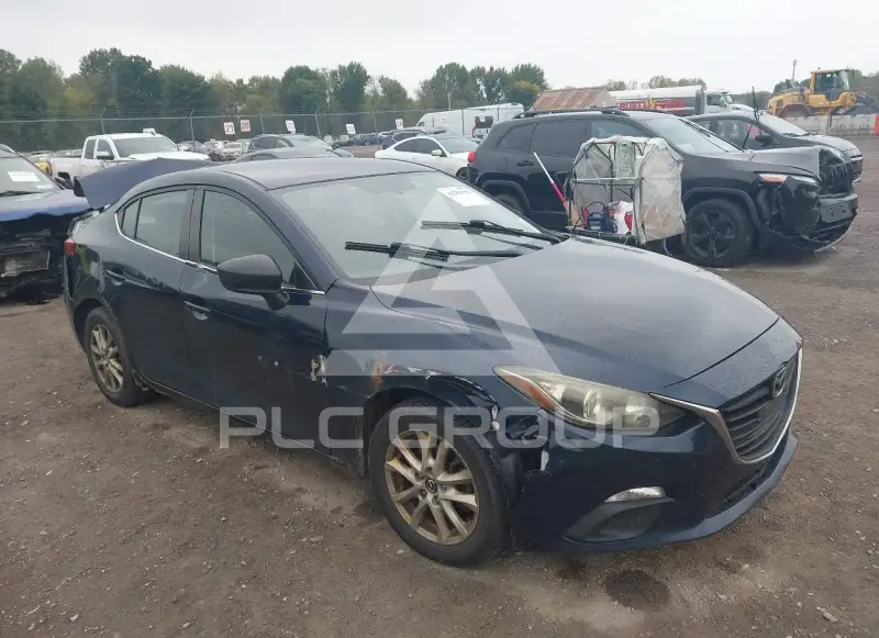 2016 Mazda 3 photo