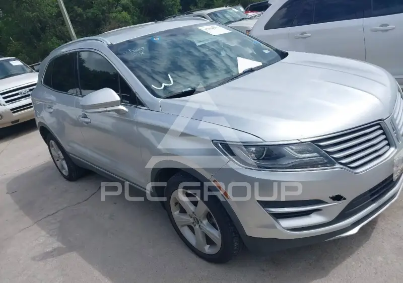 2016 Lincoln MKC photo