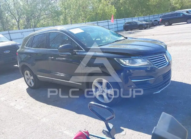 2016 Lincoln MKC photo