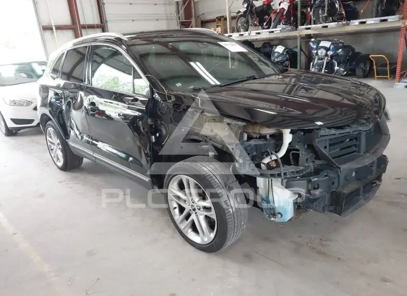 2016 Lincoln MKC photo