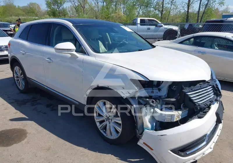 2016 Lincoln MKX photo