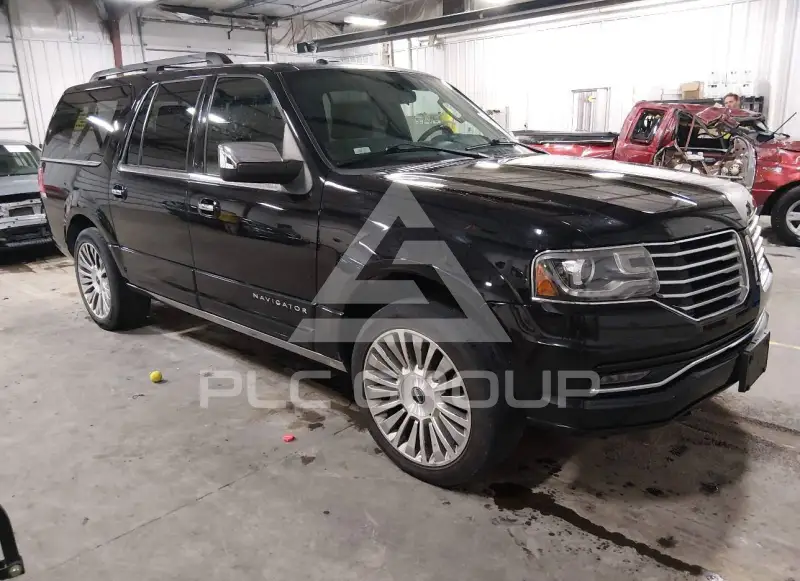 2016 Lincoln NAVIGATOR photo