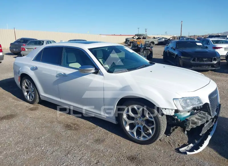 2016 Chrysler 300 фото