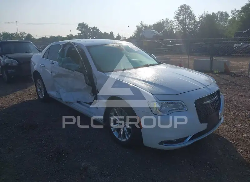 2016 Chrysler 300 фото