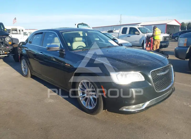 2016 Chrysler 300 photo