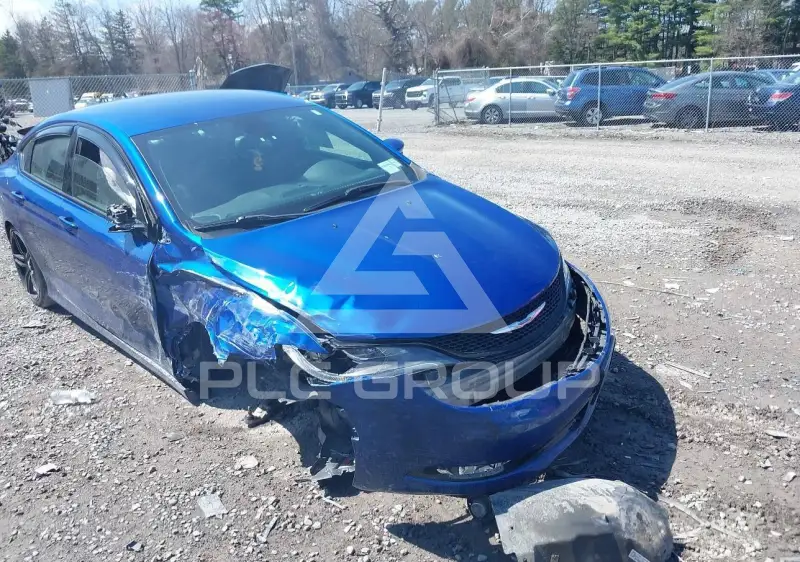 2016 Chrysler 200 photo