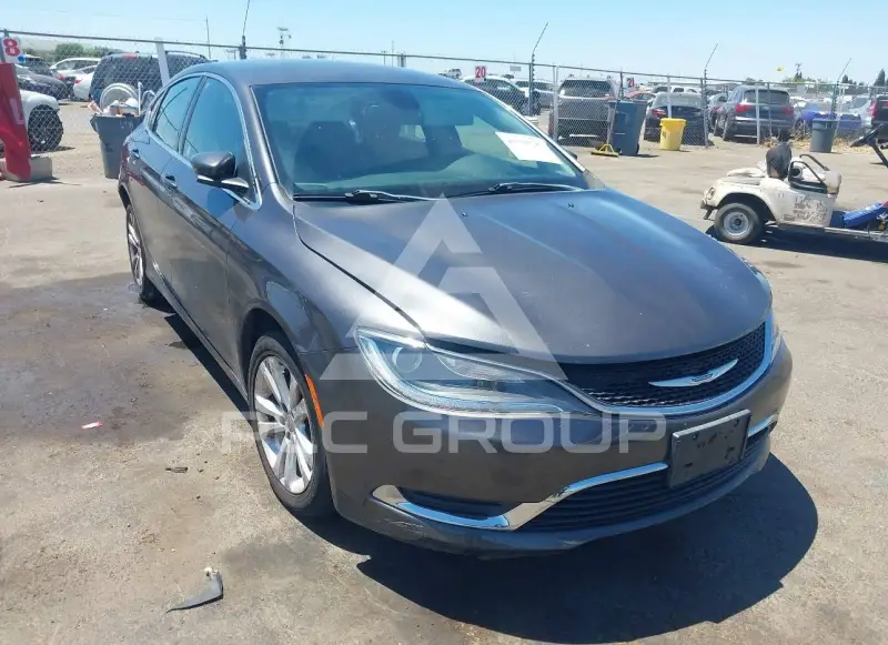 2016 Chrysler 200 photo